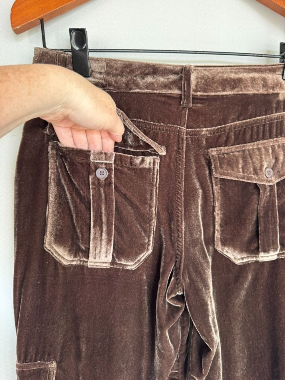 Y2k Metro 7 Chocolate Brown Crushed Velvet Mid Rise Cargo Jogger Capris Size 6 - Picture 9 of 13